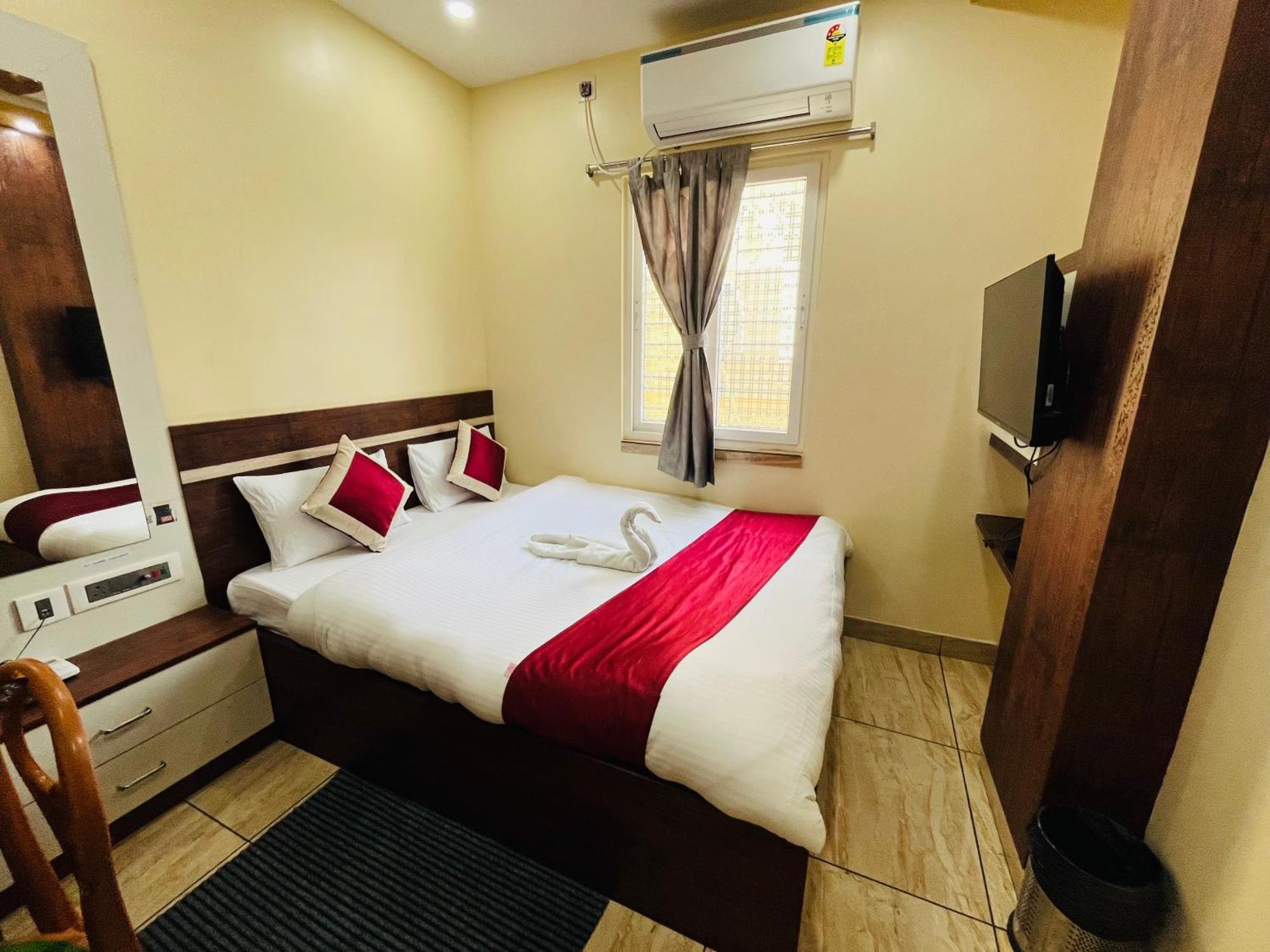 Hotel Kanan Inn โกลกาตา ภายนอก รูปภาพ