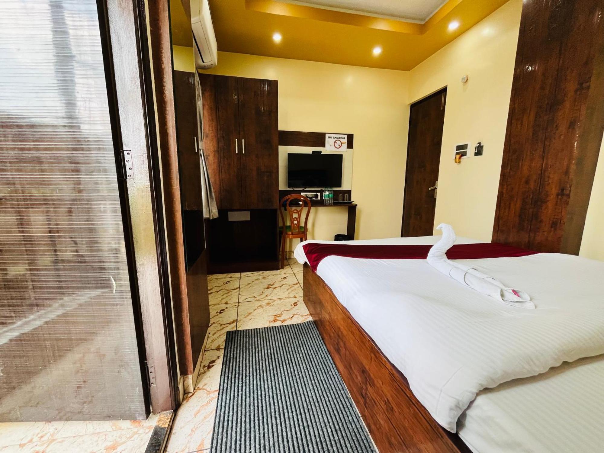 Hotel Kanan Inn โกลกาตา ภายนอก รูปภาพ