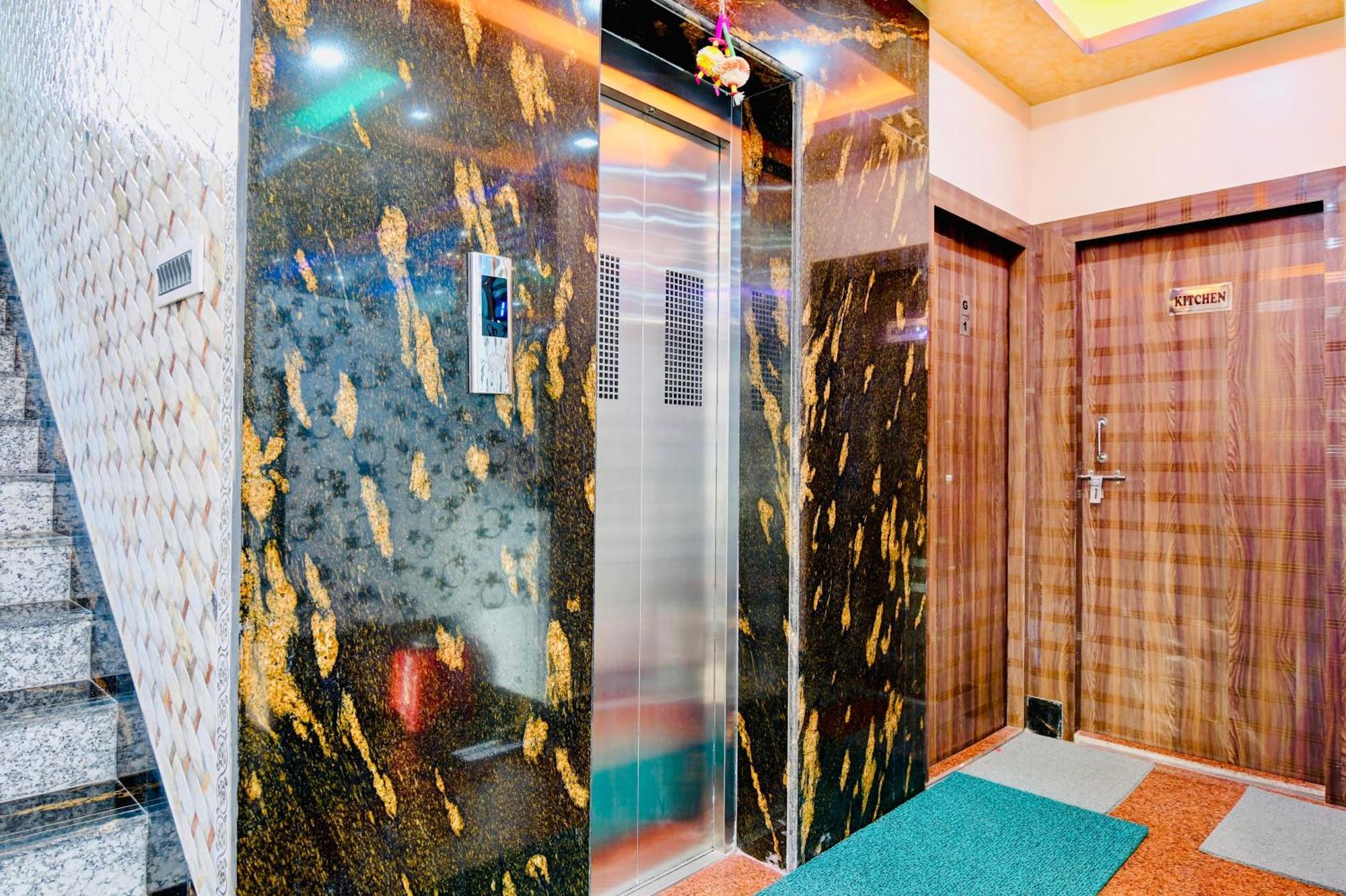 Hotel Kanan Inn โกลกาตา ภายนอก รูปภาพ
