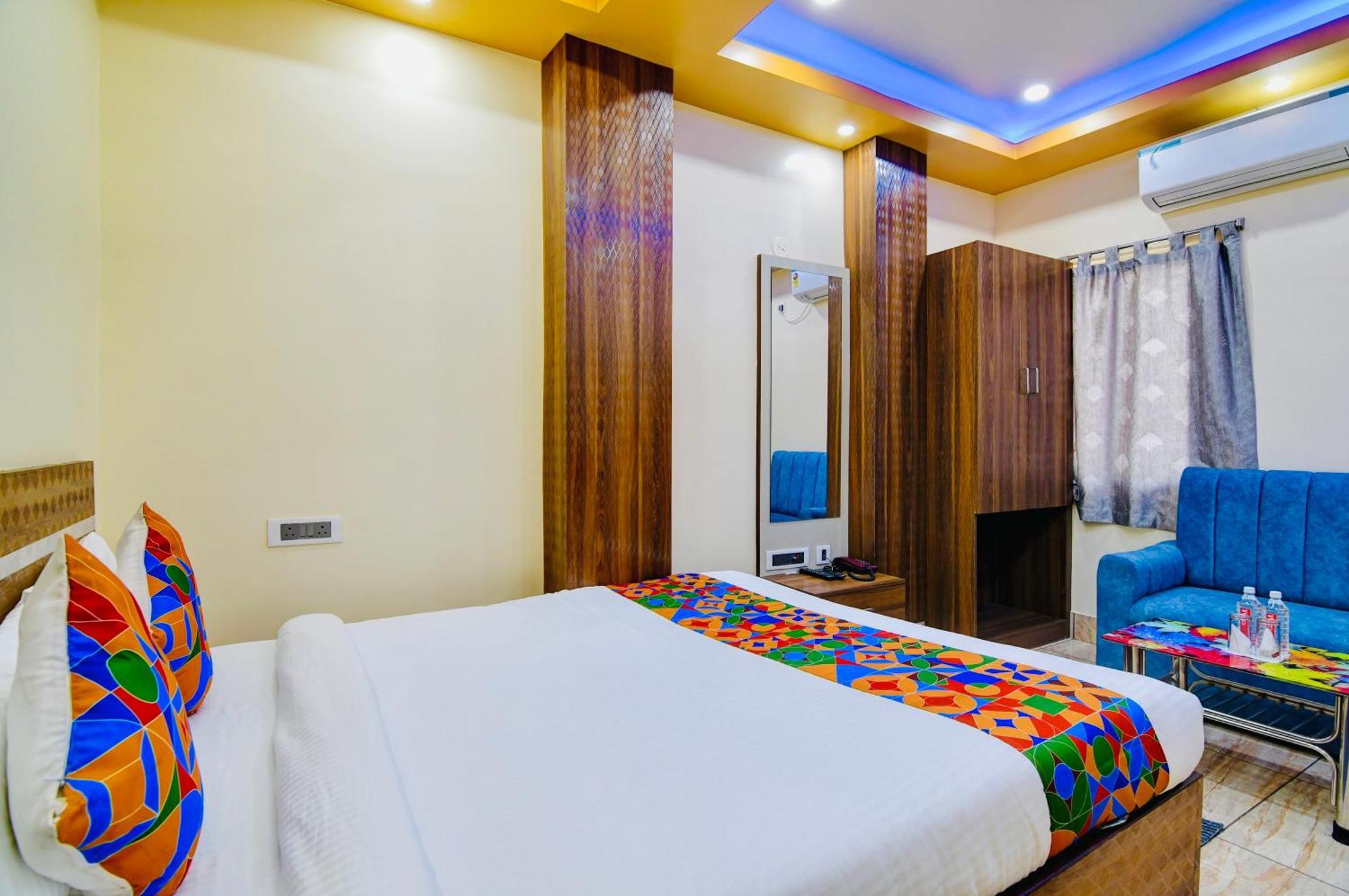Hotel Kanan Inn โกลกาตา ภายนอก รูปภาพ