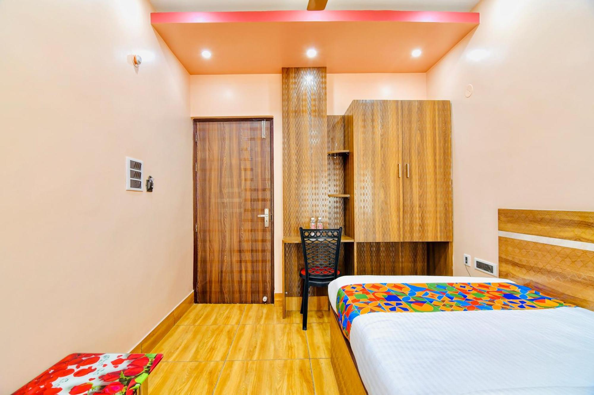 Hotel Kanan Inn โกลกาตา ภายนอก รูปภาพ